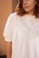 Blouse blanche brodée femme manches courtes Olie