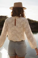 Blouse en dentelle tendance femme écru avec petit col Vinciane