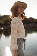 Blouse en dentelle tendance femme écru avec petit col Vinciane
