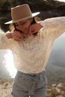 Blouse en dentelle tendance femme écru avec petit col Vinciane