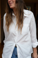 Chemise longue blanche femme travail working Oprah