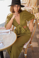 Combinaison pantalon femme tendance vert anis dos nu souple Celestine