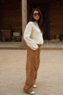 Pantalon large en daim camel femme tendance hiver Ezio