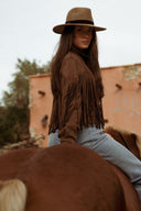 Veste effet daim marron avec frange tendance mode femme hiver Déotille