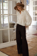 Chemise oversize brodée blanche femme malte bohème romantique tendance