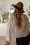 Chemise oversize brodée blanche femme malte bohème romantique tendance