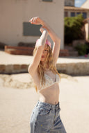 Jean large taille haute bleu clair avec fleurs brodées femme été tendance bohème Renald