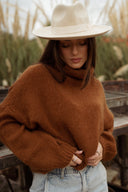 Pull col roulé camel oversize femme Hugo chaud hiver tendance