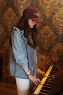 Chemise en jean femme bleu délavé avec volants aux épaules Sofia