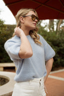 Pull Alban bleu ciel manches courtes femme tendance