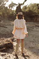 Robe courte femme beige nouée a la taille tendance isabeau delatour Ivy