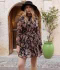 Robe courte hiver femme marron et noir avec volants et col montant Marthe